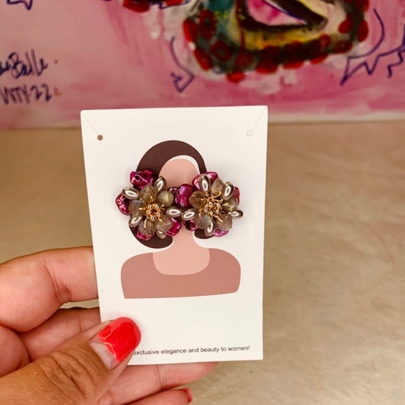 Gorgeous Violet & Purple/Gray Faux Pearl Earrings - Picture 1 of 3